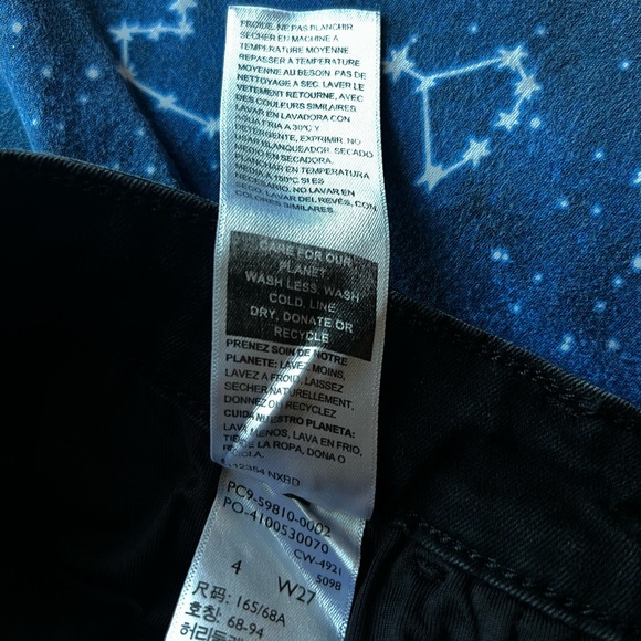 ✨Host Pick!✨ LEVI'S Denizen Ultra High Rise Super Skinny Black Jeans - Picture 4 of 5